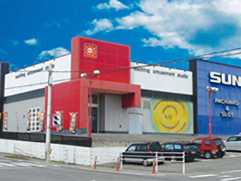 サン亀山店 | P-WORLD