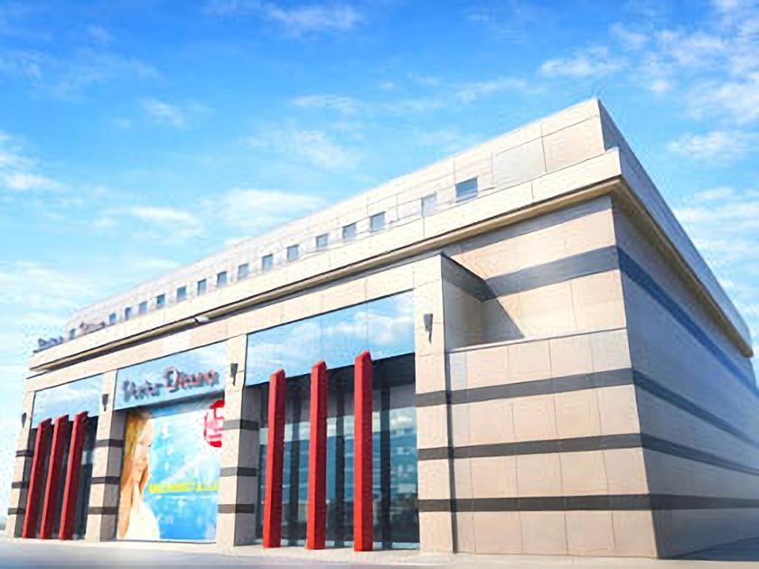ダイアナ栄町店 | P-WORLD